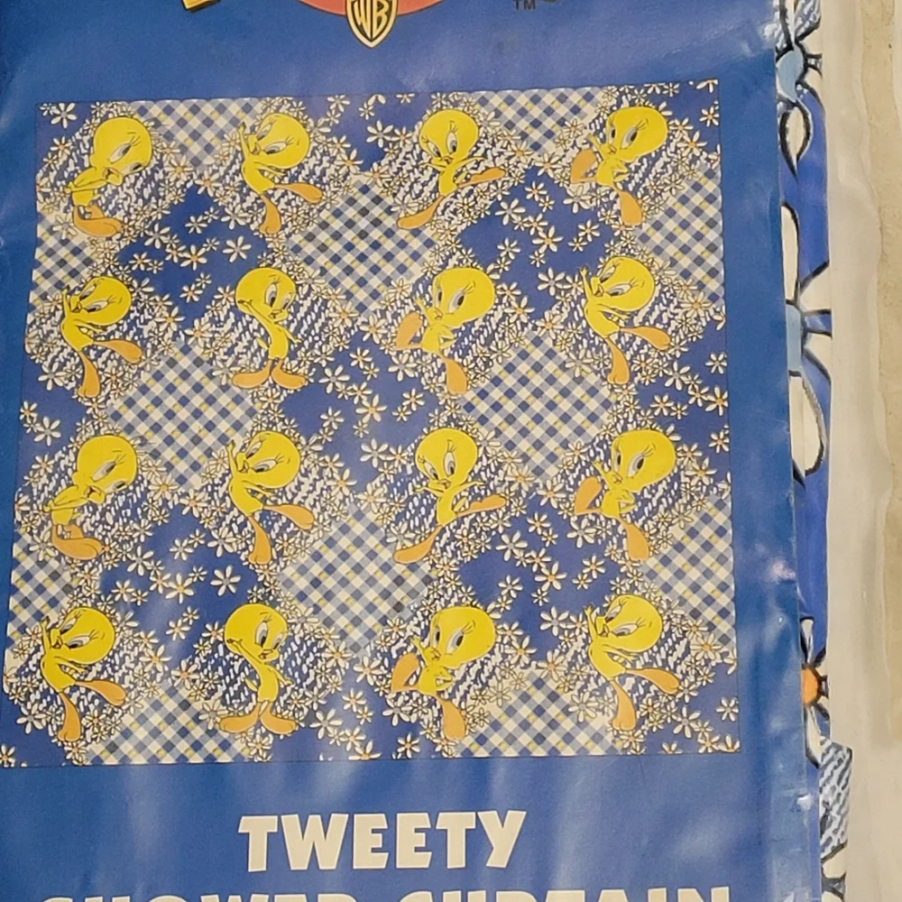 Vintage NIP 1998 Warner Brothers Looney Tunes Tweety Bird Vinyl Shower Curtain